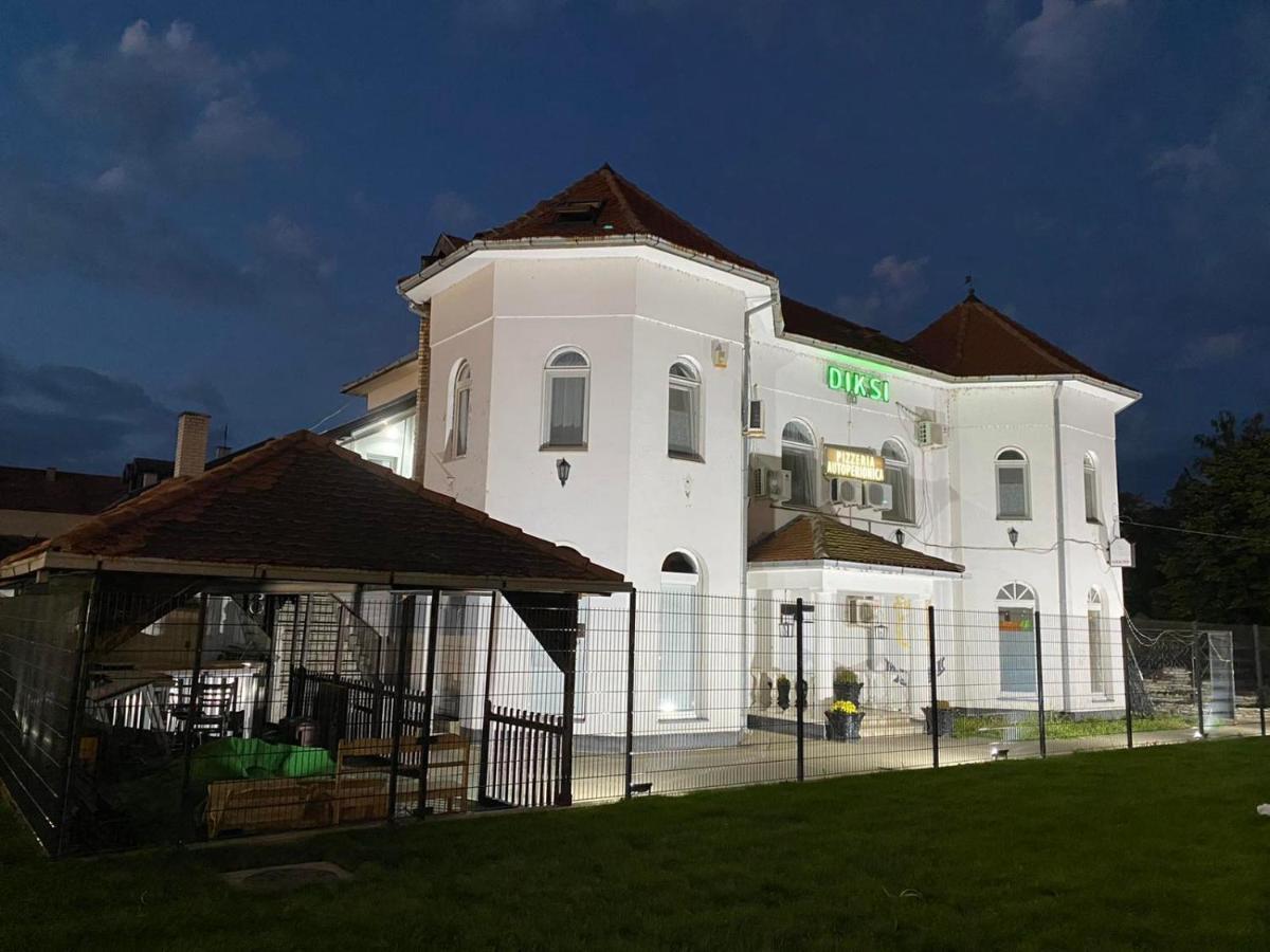 Apartmani Diksi زرنيانين المظهر الخارجي الصورة