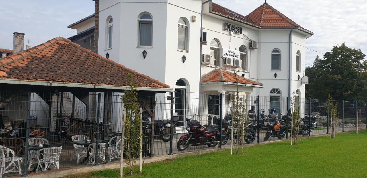 Apartmani Diksi زرنيانين المظهر الخارجي الصورة