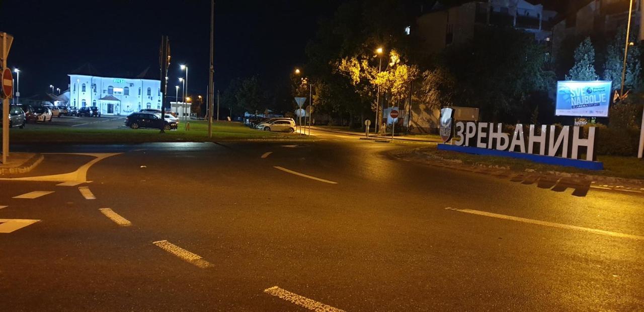 Apartmani Diksi زرنيانين المظهر الخارجي الصورة