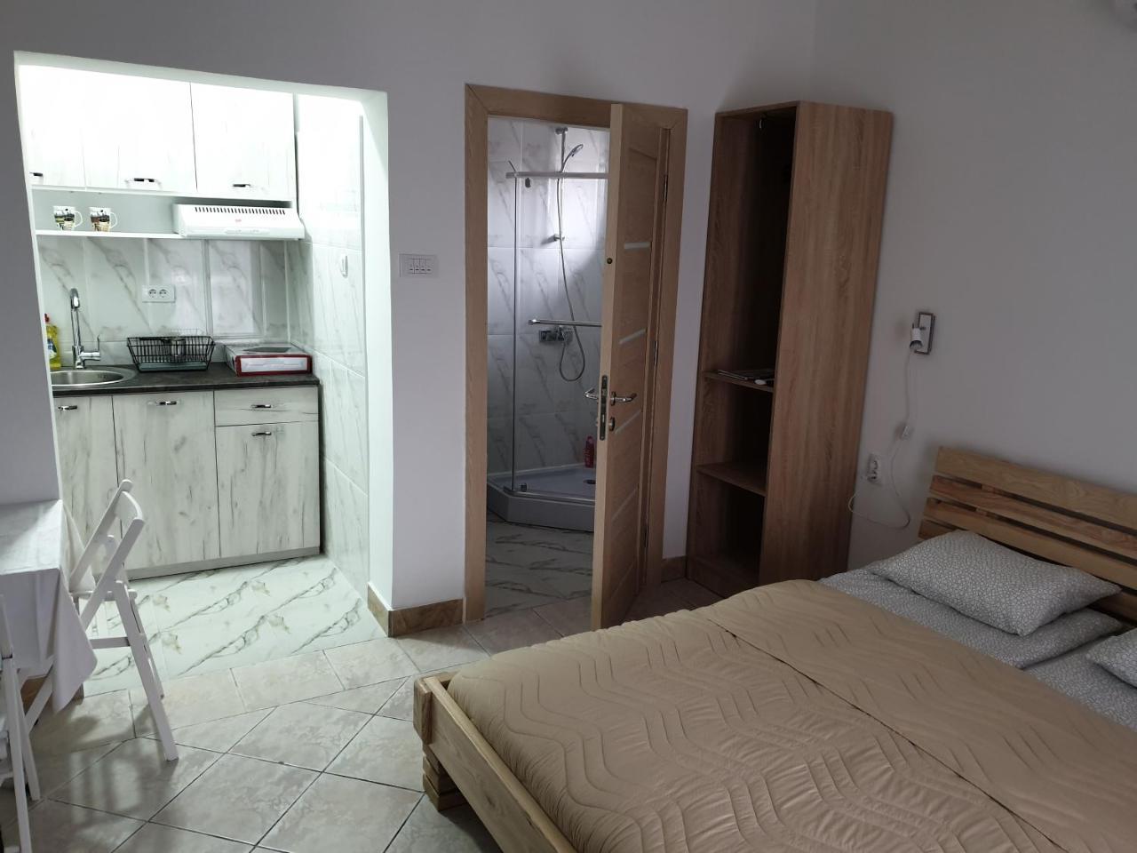 Apartmani Diksi زرنيانين المظهر الخارجي الصورة