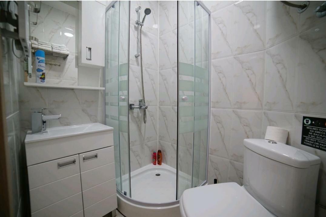 Apartmani Diksi زرنيانين المظهر الخارجي الصورة