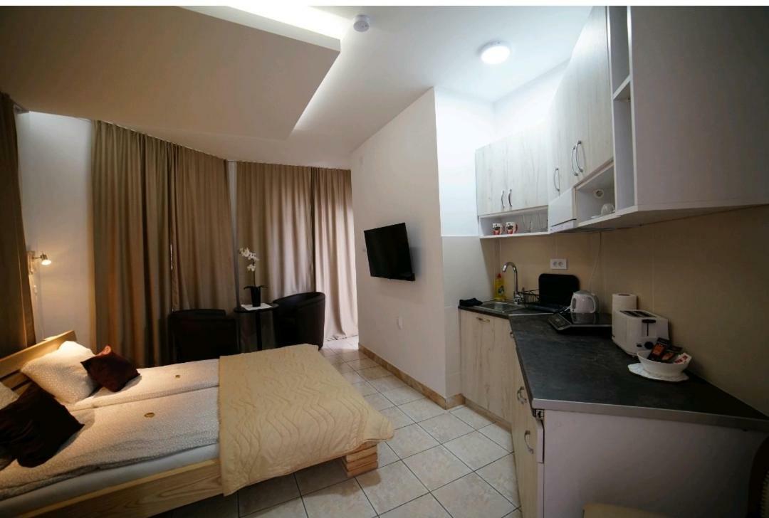 Apartmani Diksi زرنيانين المظهر الخارجي الصورة